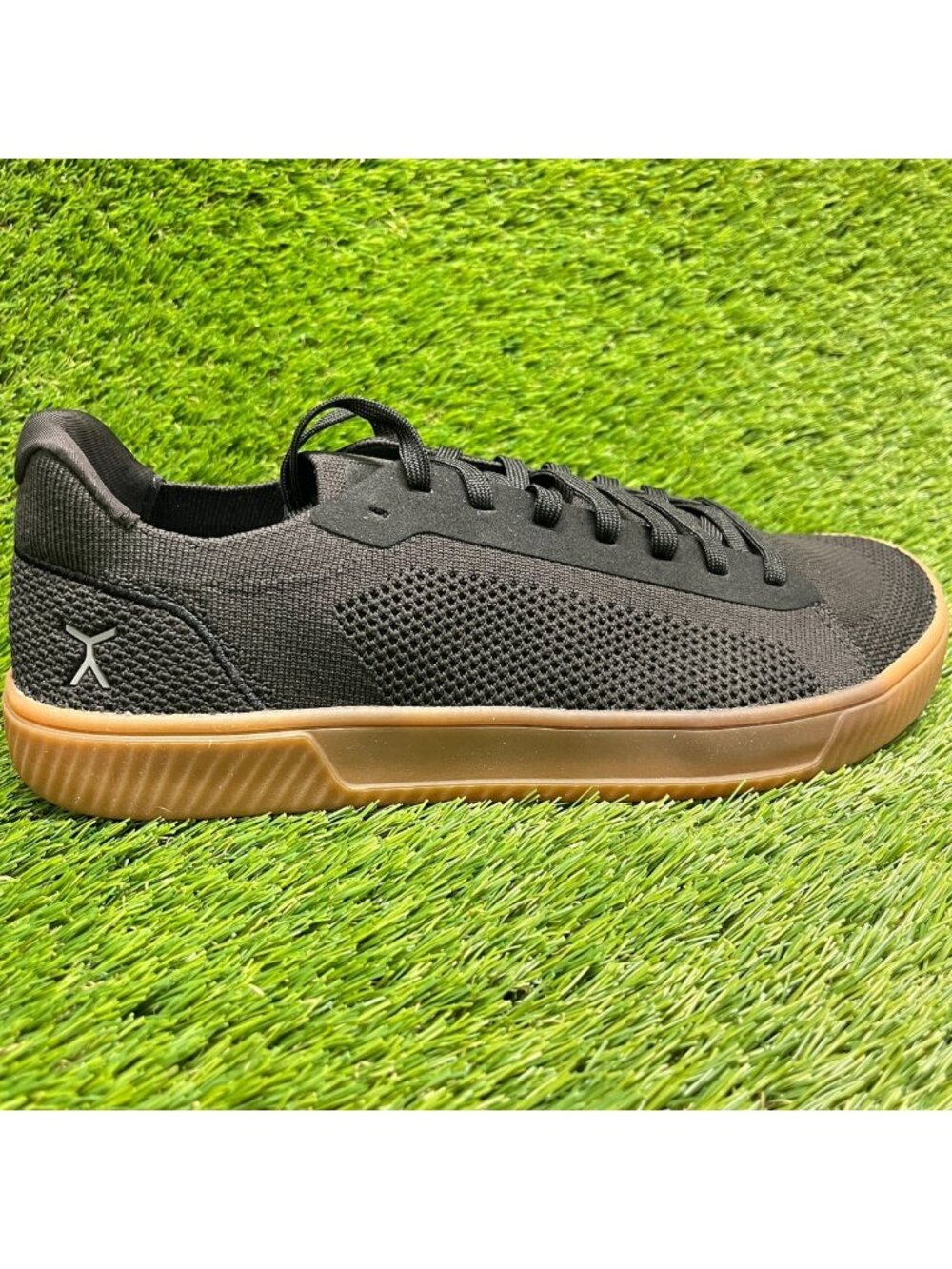 Flux Footwear Adapt Trainer Black Gum Mens Size 12 Athletic Knit Shoes Sneakers